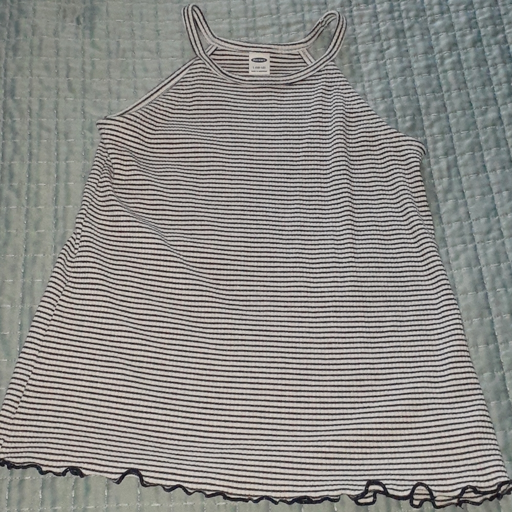 Girls tank size Large